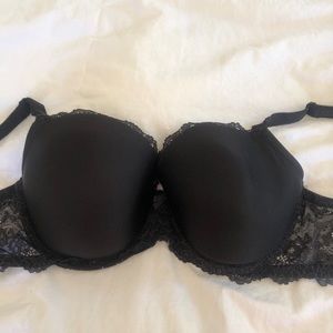 Black Victoria’s Secret bra size 34ddd